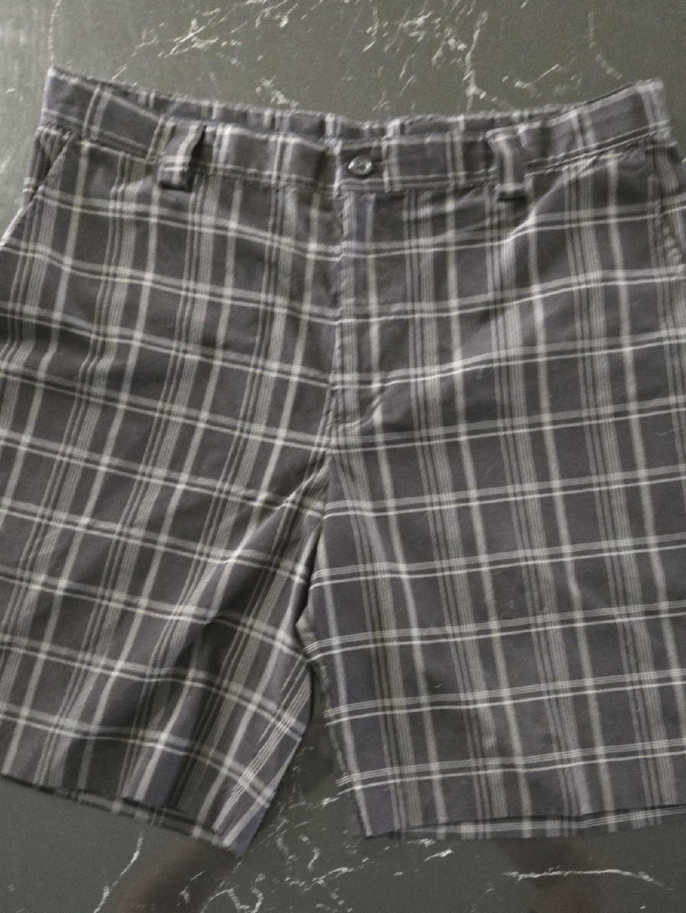 Izod Men's Black/White Plaid Shorts Size 36